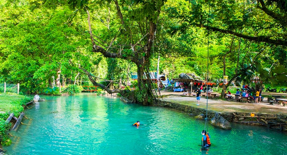 Day 12: Vang Vieng Visit (Breakfast)